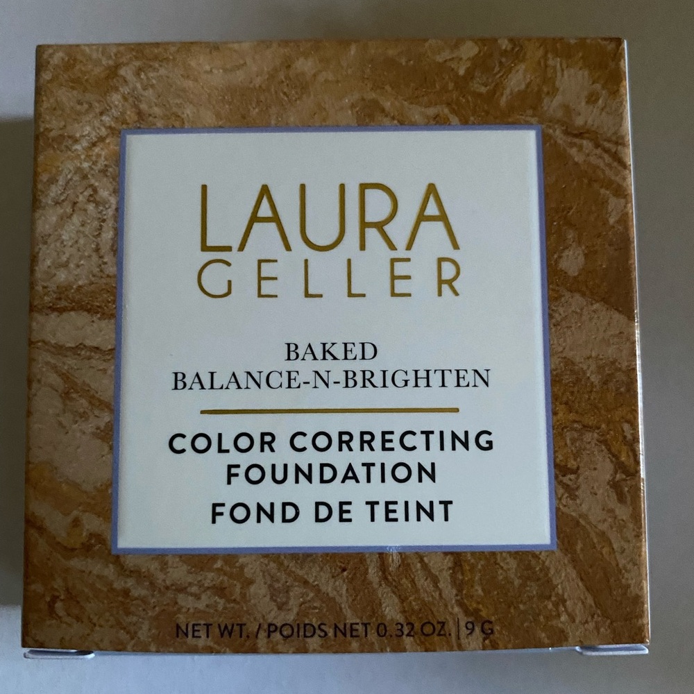Laura Geller Balance-n-Brighten medium with brush